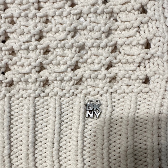 DKNY Cream Sleeveless Sweater - Picture 4 of 4